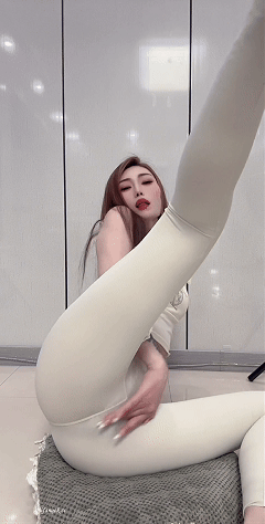 【不要在线解压】快手主播 内蒙糖宝 真金定制面具顶B裸舞 超清美穴自慰出水 预览图 31
