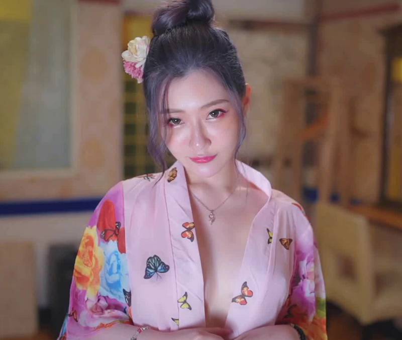 璃奈酱 与旅馆美人女将的邂逅 [108P,1V,695M]