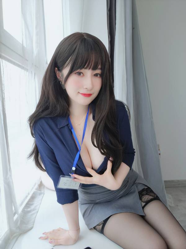 白银81[Fantia] 2022年12月合集 [366P/8V/1.60G]