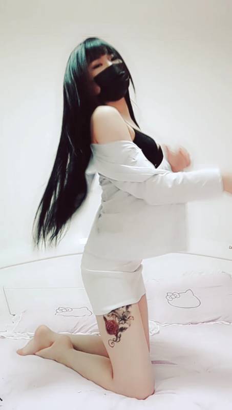 极品网红极品学姐各种制服 [29v,5.05g]