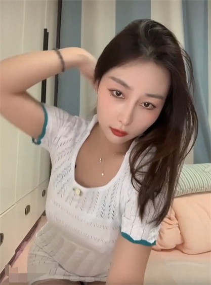 极品女神『宝儿(coco贾克斯武器）大尺度私拍 颜值高表情骚 湿身诱惑翘挺豪乳 美 太美了 3490M-福利岛