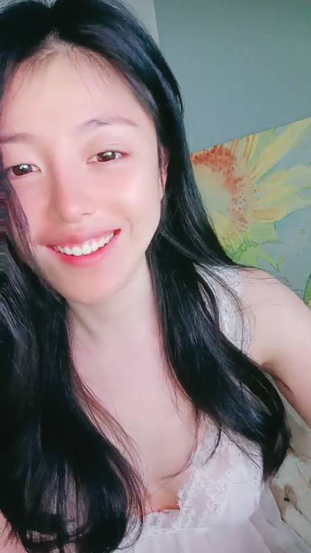 第一女神 熙颜 两年了终於下海了 [4V/3.54G]