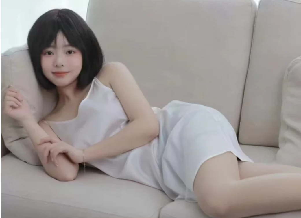 极品骚货李月和男友性爱视频流出【度盘】