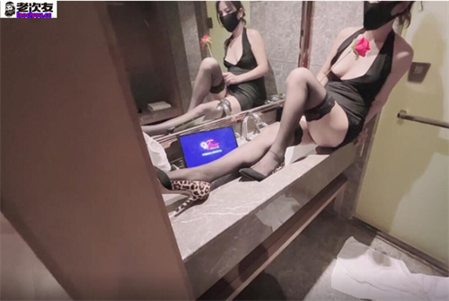 兔兔-极品土豪专属性玩物女神-黑丝狗链轻虐淫奴 [1V/383M]-福利岛