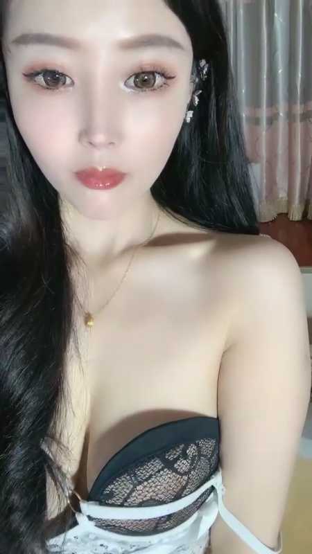 昔日爆火人气女神 千秋baby 超美大长腿闪亮回归 [2V/2.98G]-福利岛