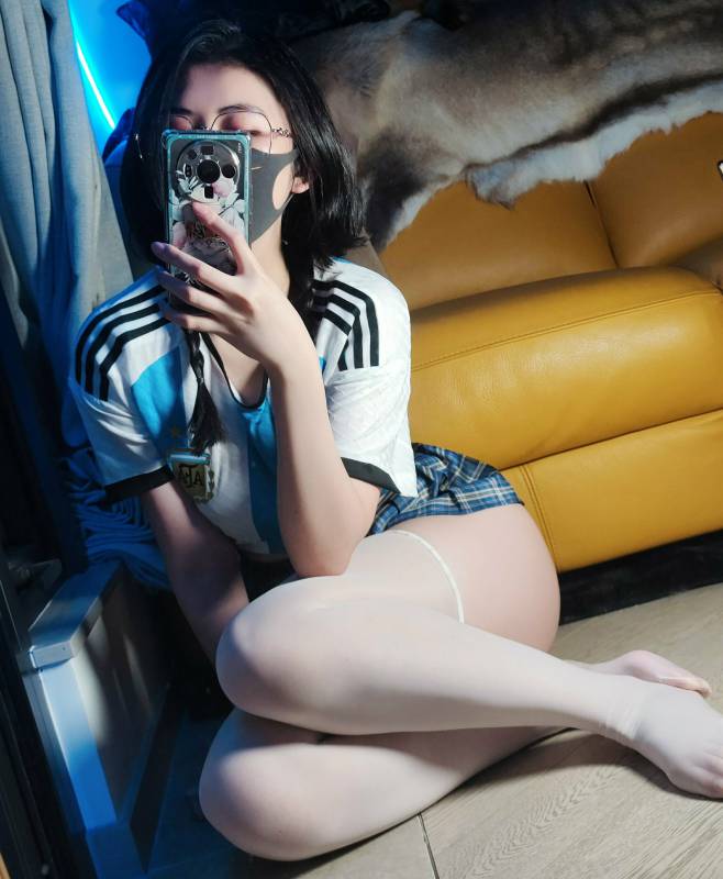 Naimi奶咪-[OnlyFans] 2022年12月合集 [1.83G]