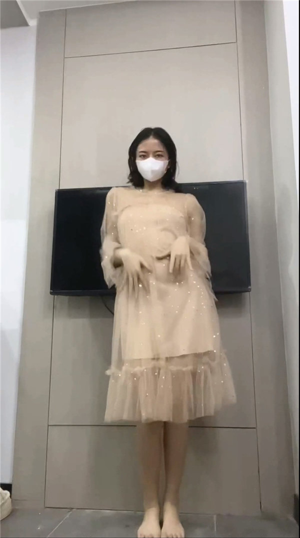 御姐女神 小西西 付费VIP群定制裸舞[8v/796mb]-福利岛