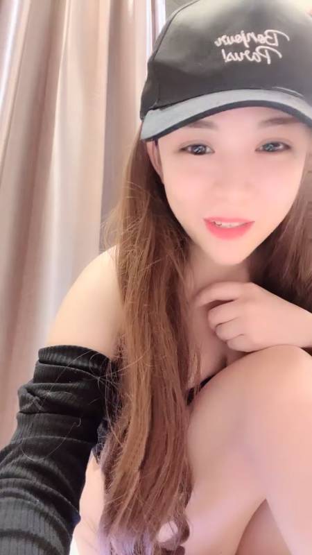 女神终於开收费了 kimkaedashian 看美女的才艺过瘾 [5V/2.48g]