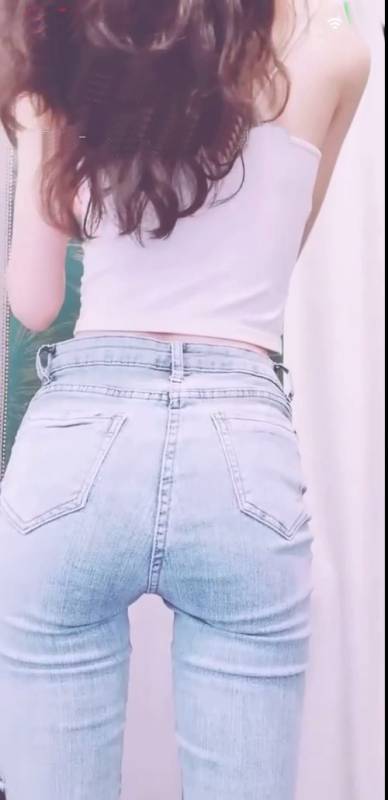 女神yuki 牛仔裤抖臀 水蛇腰身材比例完美 [1.21G]-福利岛