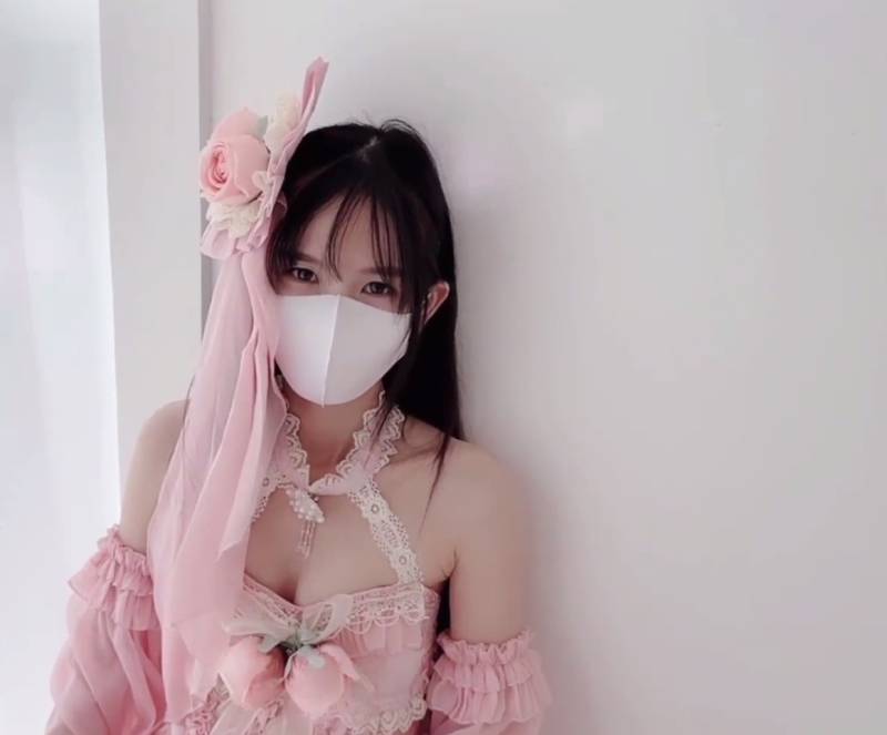 粉色情人 甜美lolita娘 [1V/1.19G]