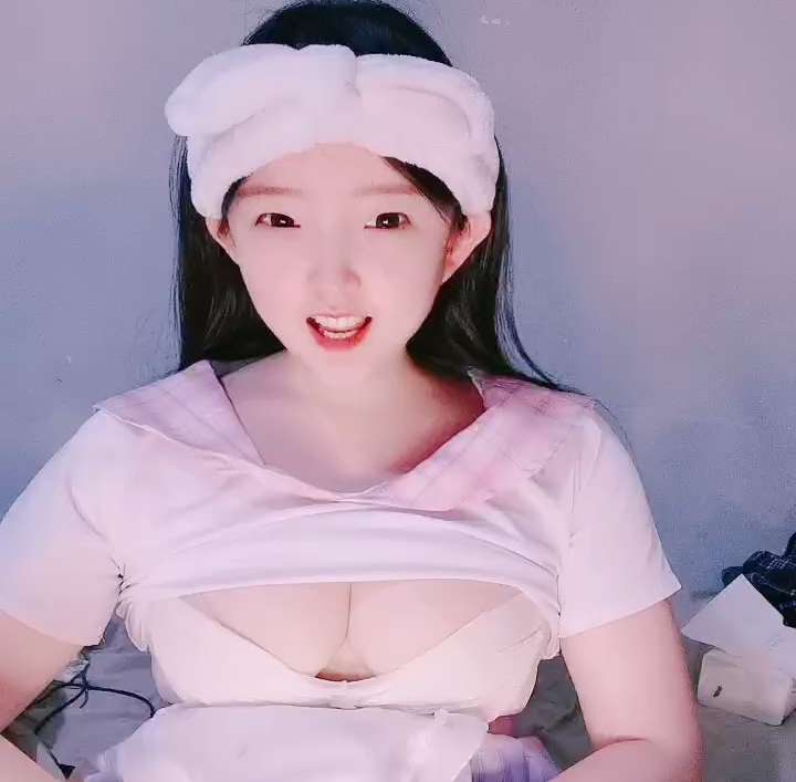 极品呆萌甜美少女 [1v/965M]