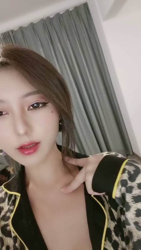 女神级尤物露脸精彩直播大秀 [1V/2.22G]-福利岛