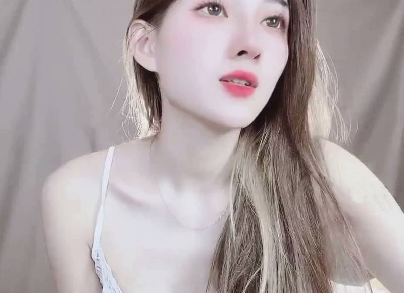 逆天颜值的女神 Actress 娇喘诱惑 [2V/2.99G]