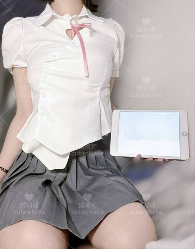 极品美胸网红绮珂珂私人定制与私拍视图合集 [191P,43V,2.18g]