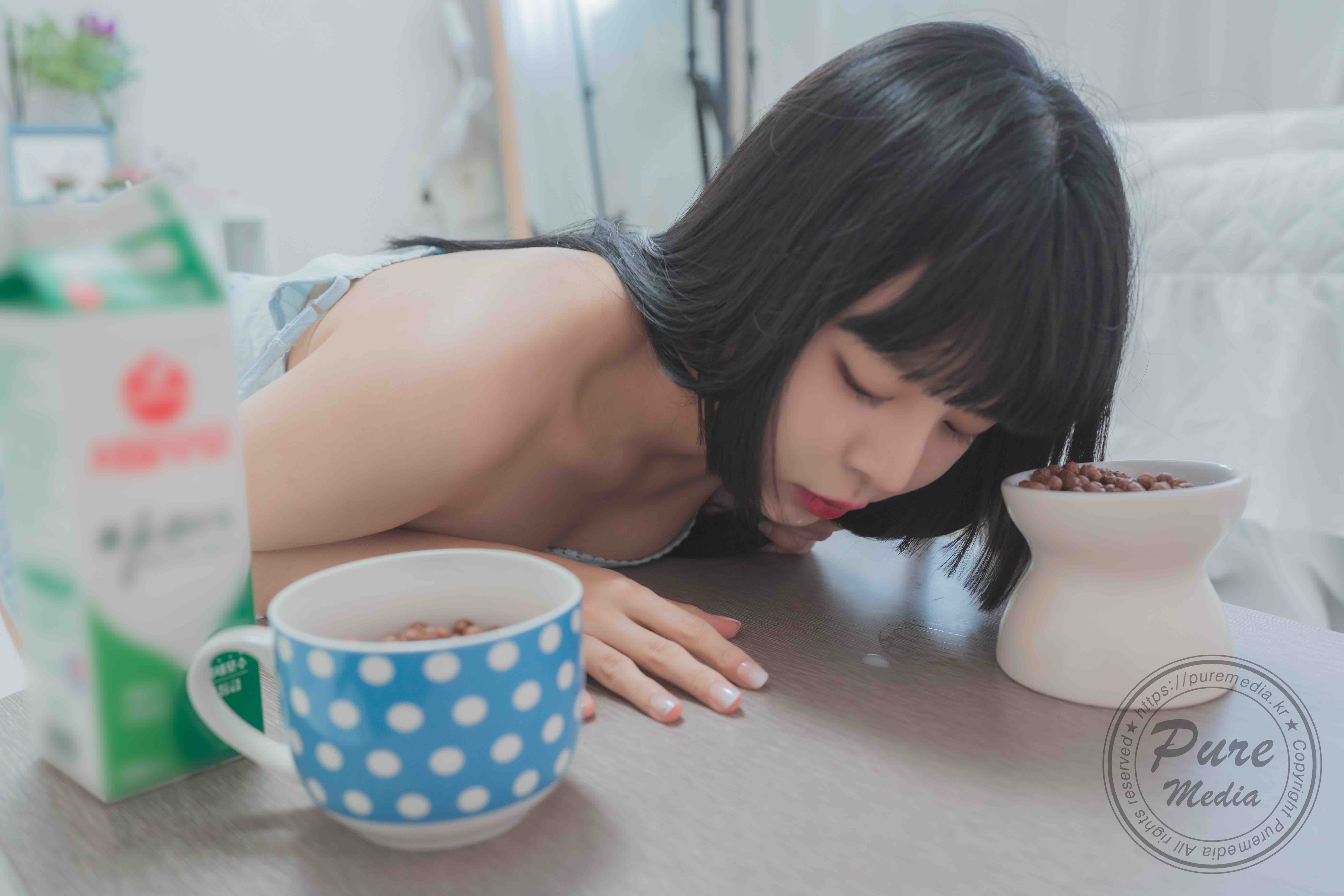 Pure Media Vol.256 - Min-Ah The pet girl [151P／259MB]