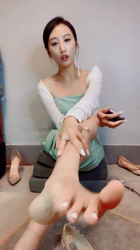 极品女神 足控 重庆尖尖 [1V,270M]