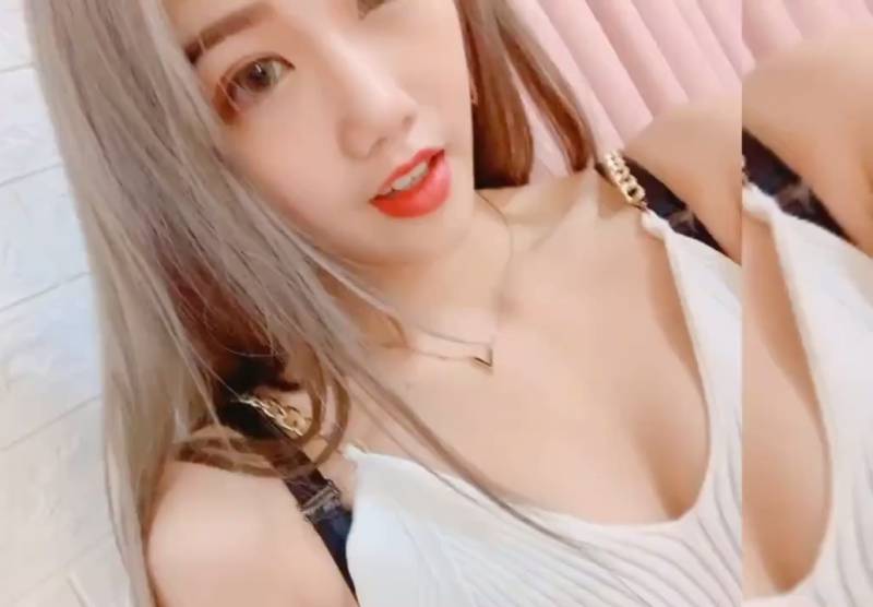 SWAG清纯美乳美女chinhbaby合集 [17V/2.89g ]