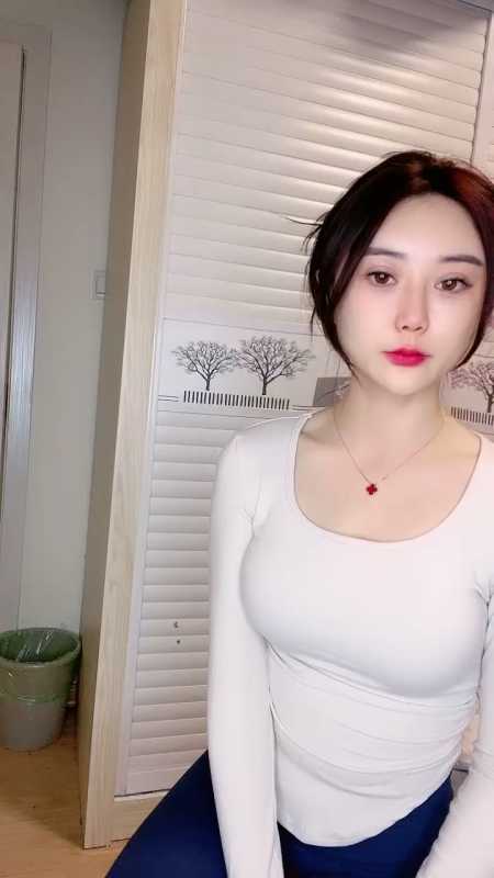 极品尤物网红腿模女神情趣装瑜伽裤丝袜高跟 [1V/1.31G]-福利岛