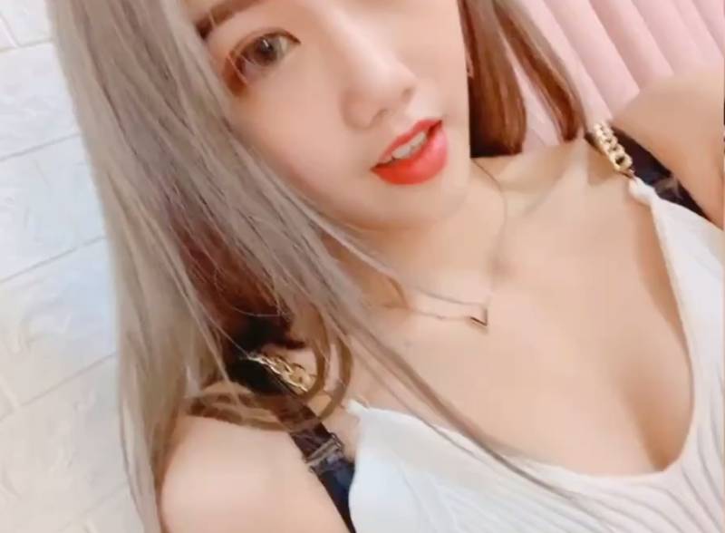 极品网红chinhbaby合集 [17V,2.55g]