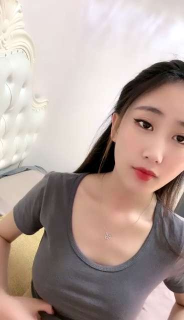 颜值高温婉女神 甜梦雪 身材才艺秀 [6V/2.35G]