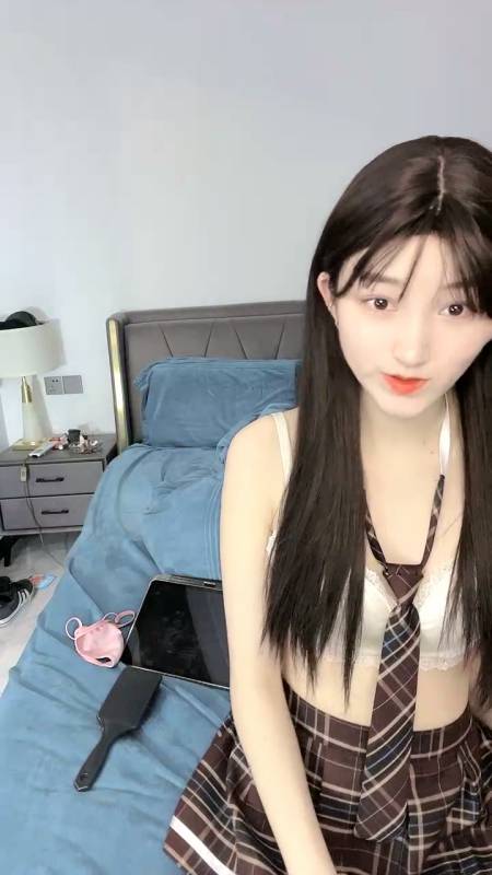 极品尤物 清纯美少女 新花样新玩法 [1V 850M ]