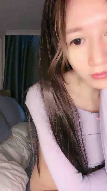 重磅来了 小师妹 很美很骚 [3v,2.13g]