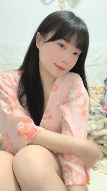 美少女 幼齿 收费房，换上情趣装 放开超诱惑 [1V/1.04G]-福利岛