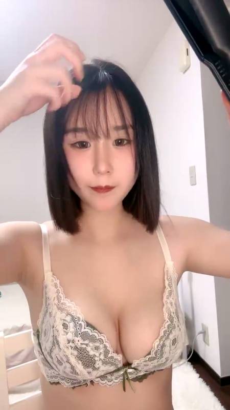 超级清纯的可爱女神 水蜜桃桃桃 [4V/2.08G]