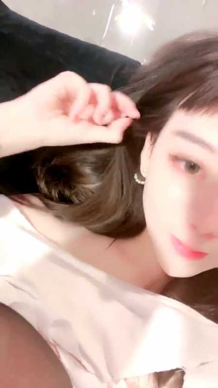 超美明星级颜值女神 心事在胸上 完美身材全身都是宝 [2V/1.72G]-福利岛