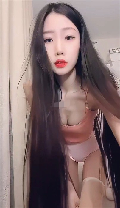 最强网红女神『八月未央』最新露脸诱惑 跳蛋振奶双道具插逼流白浆 1430M-福利岛