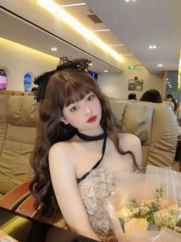 极品学姐 超美超带感 [47p/1v/797M]