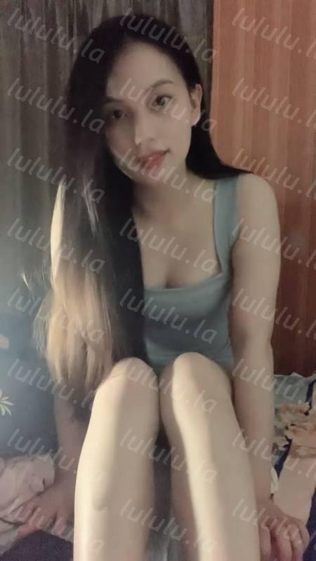 新人素颜女神 性感喵喵儿 家里偷偷道具紫薇 [23V/4.56g]