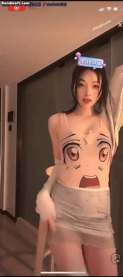 【抖音福利】哭包 直播间身穿死库水露内整活骚舞-福利岛