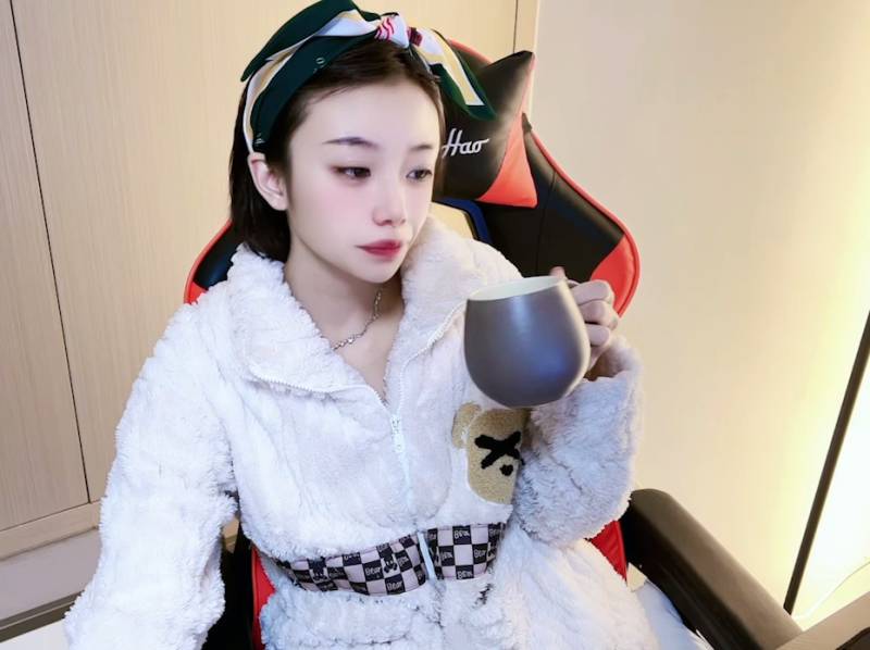 极品骚嫩模 紫萱 宸荨樱桃 拜金女的故事 [1V,764M]