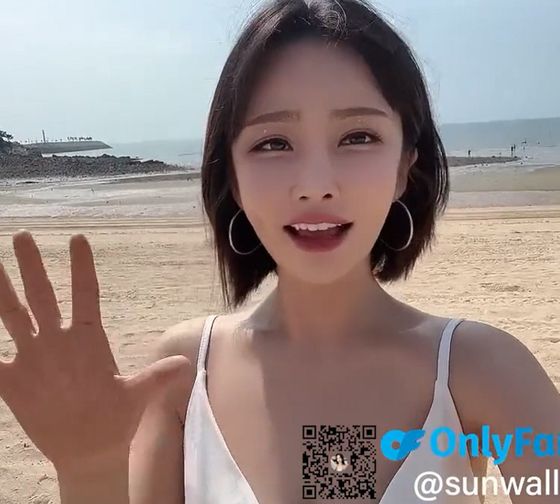 韩国女团极品女神-sunwall-海滩上的性爱(1V,1.36G)