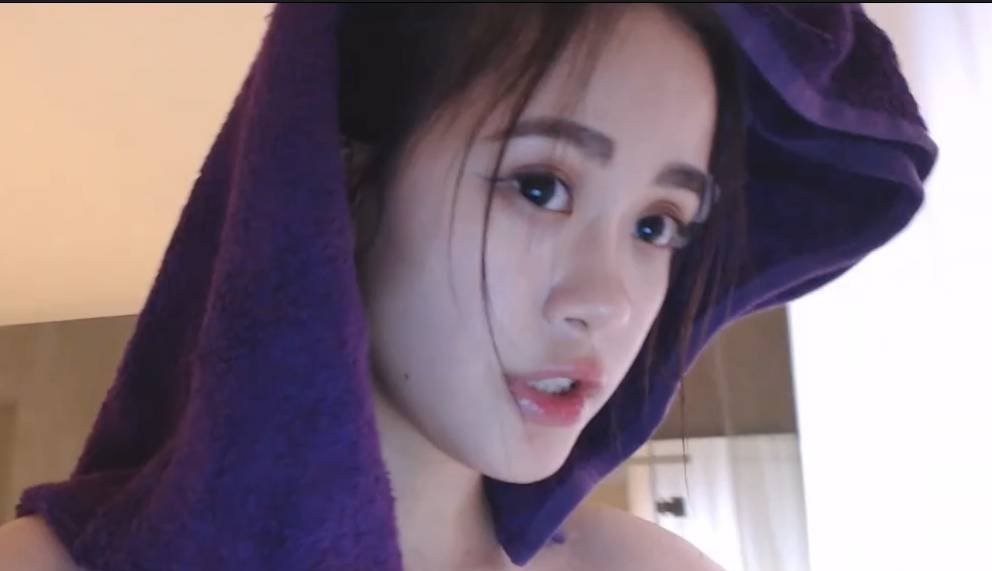 CB站极品美女主播lichang露脸自慰直播 (86v)37G-百度网盘