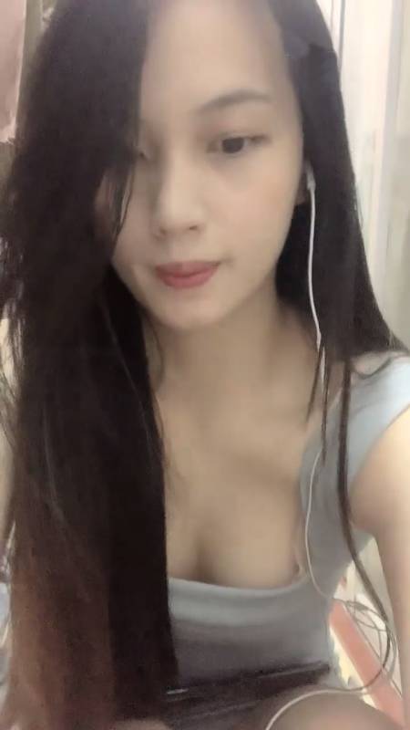 性感喵喵儿 素颜女神 家里偷偷播 [12V/2.71G]