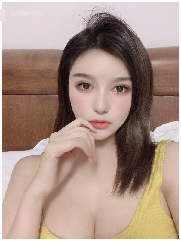 【白金泄密】实力大哥真实约两位高端模特双飞遭泄密~花容月貌蜜臀榨桩~情趣诱惑跳蛋玩弄~金钱到位女神翘着屁股让你玩【656M 1V+34P】-福利岛