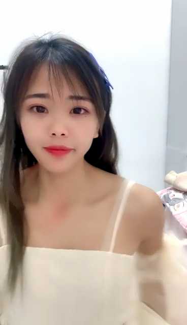 简直美到犯规的新人女神 小臭宝 [3V/2.23G]-福利岛