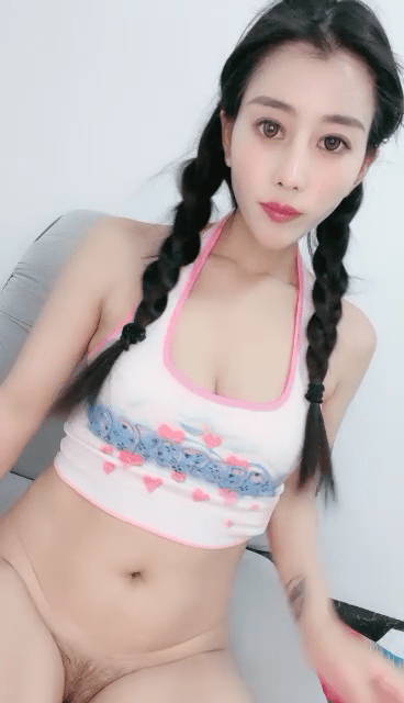 两个极品颜值女神没穿内裤掰穴特写 尿盆里-福利岛