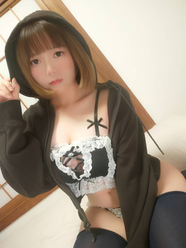 肉肉 黑色蕾丝文胸 [1v/219M]