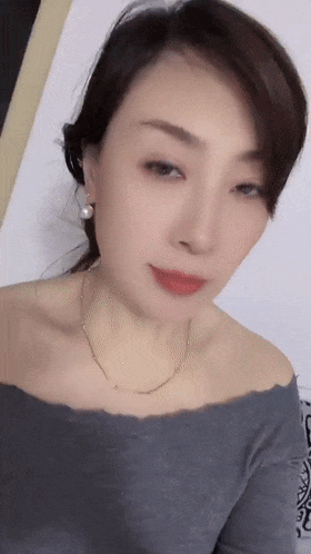 2025年4月流出【抖音福利】极品良家熟女，4.8万粉丝【大鱼儿】风情万种很有韵味，给榜一大哥的专属福利，性感尤物 85.4MB