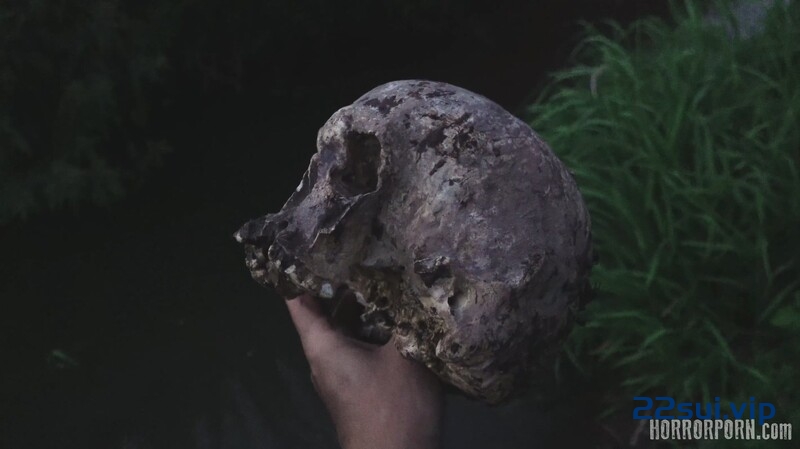 最新猎奇重口！高价高质成人科幻恐怖微电影【捕食者】兽欲难耐外星女擒获一名男士兵尽情享用潮喷4K原版 [1GB/MP4]