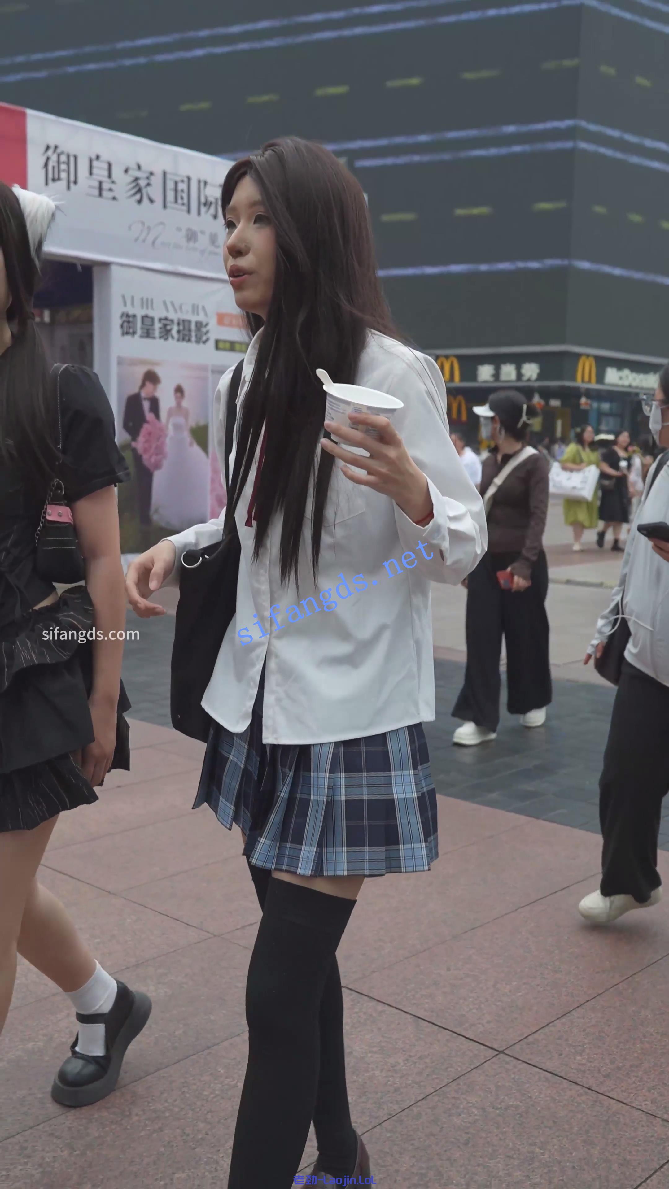 (BC-AA-476)制服jk美女黑丝过膝袜配白内..逛街被透心凉CD 512.5MB