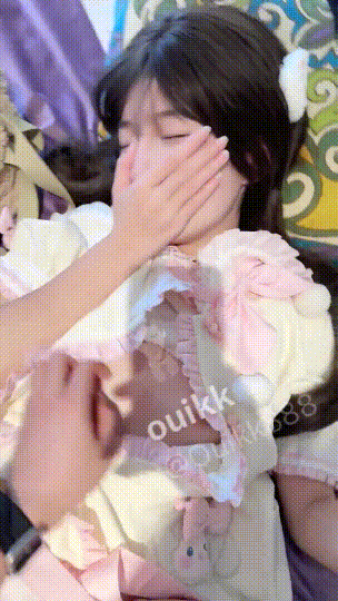 【2025年新流】出道即巅峰，萝莉嫩妹杀手【ouikk蟾蜍】推特绝版福利，调教啪啪，各种双飞内射极品娇嫩小妹 573.9MB