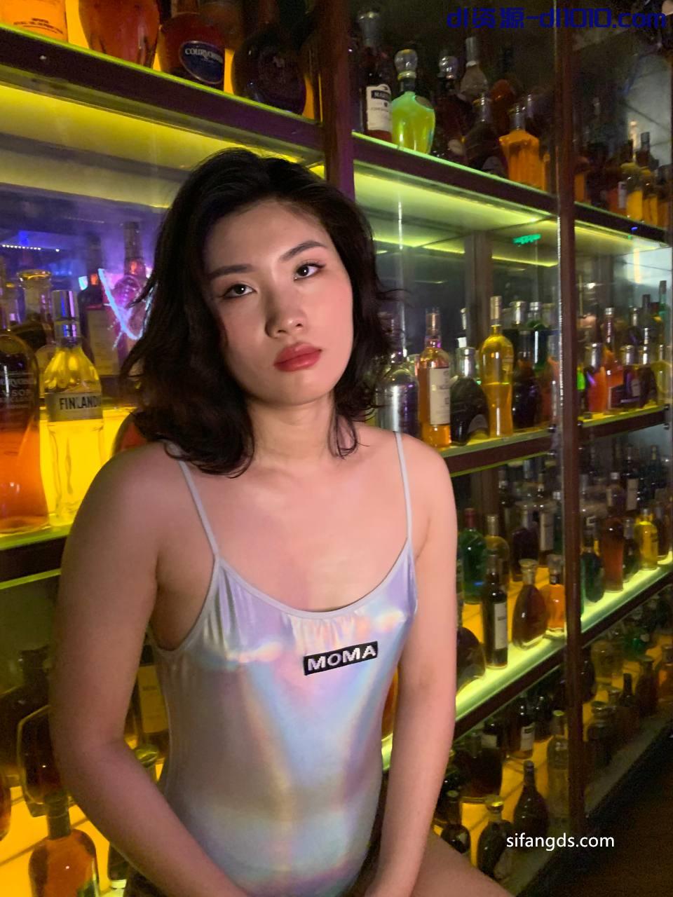 推特Y小姐（于艳）520元啪啪福利 巨乳大屁股浪穴被大屌无情猛怼 250.6MB