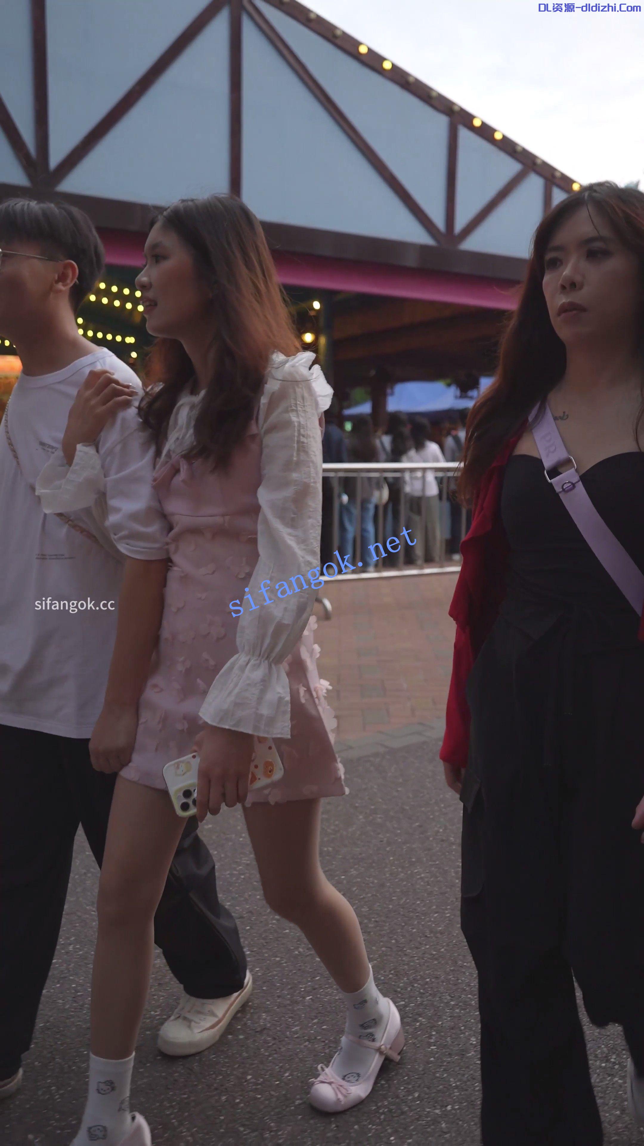 (BC-AA-622)粉色连衣裙小姐姐穿肉色丝袜..开灯抄底微透无痕 354.4MB