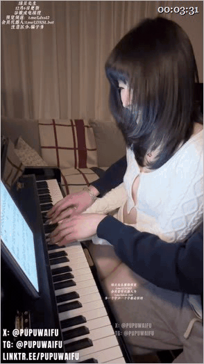 推特极品阿黑颜母狗「Pupu噗噗」《钢琴试炼》叫男老师帮我辅导，辅导着结果手不自觉的伸进内裤内衣，接着被后入打桩 1.29GB