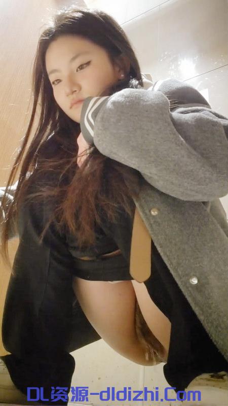 酒吧女厕全景偷拍10位高颜值小姐姐❤️人美BB也嫩 847.8MB
