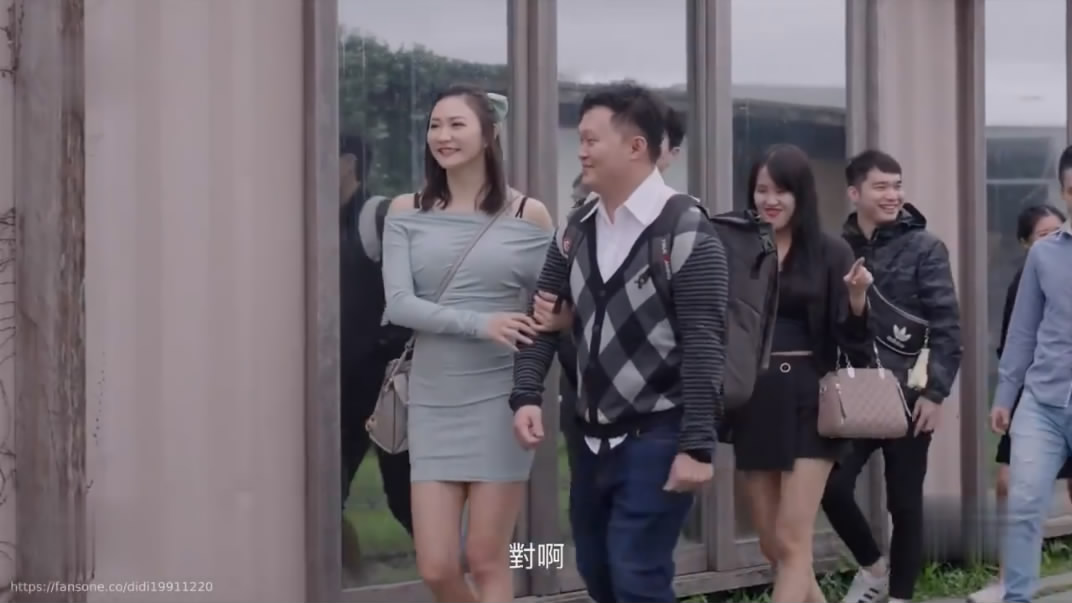 FansOne天堂鸟先生❤️郊游偷情老铁的明星颜值极品气质女友操得她表情销魂呻吟刺激 442.9MB